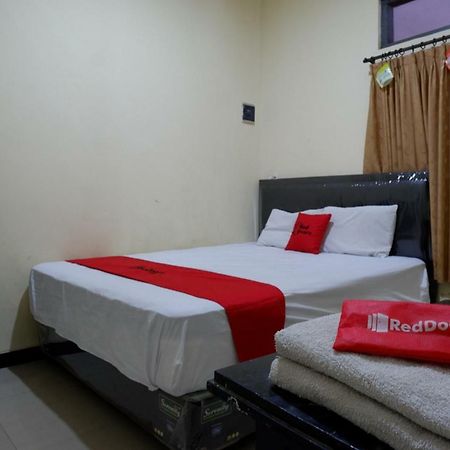 Hotel Reddoorz Near Gor Wisanggeni Tegal  Exteriér fotografie