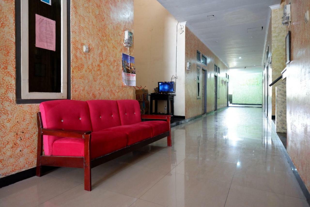 Hotel Reddoorz Near Gor Wisanggeni Tegal  Exteriér fotografie