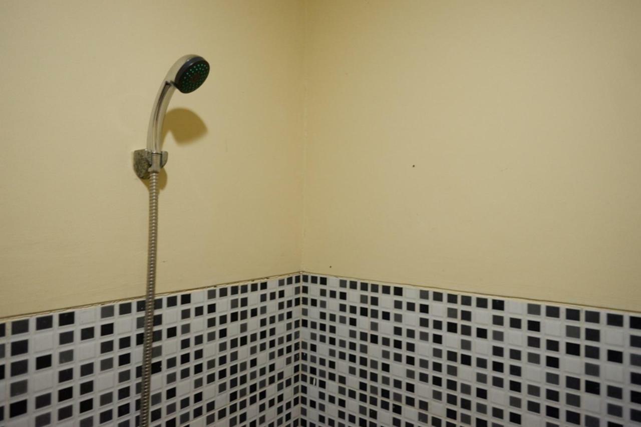 Hotel Reddoorz Near Gor Wisanggeni Tegal  Exteriér fotografie