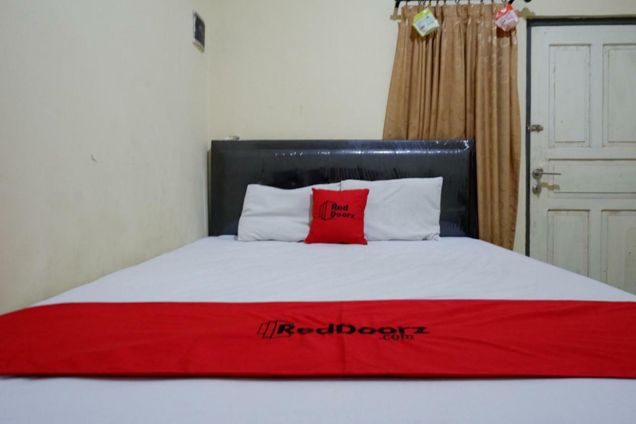 Hotel Reddoorz Near Gor Wisanggeni Tegal  Exteriér fotografie