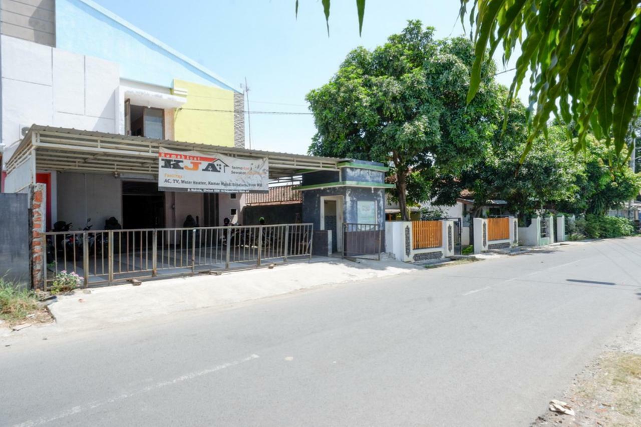 Hotel Reddoorz Near Gor Wisanggeni Tegal  Exteriér fotografie
